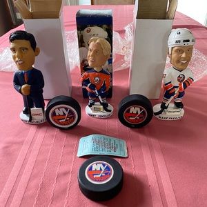 New York Islanders Bobblehead and Puck collectors set
